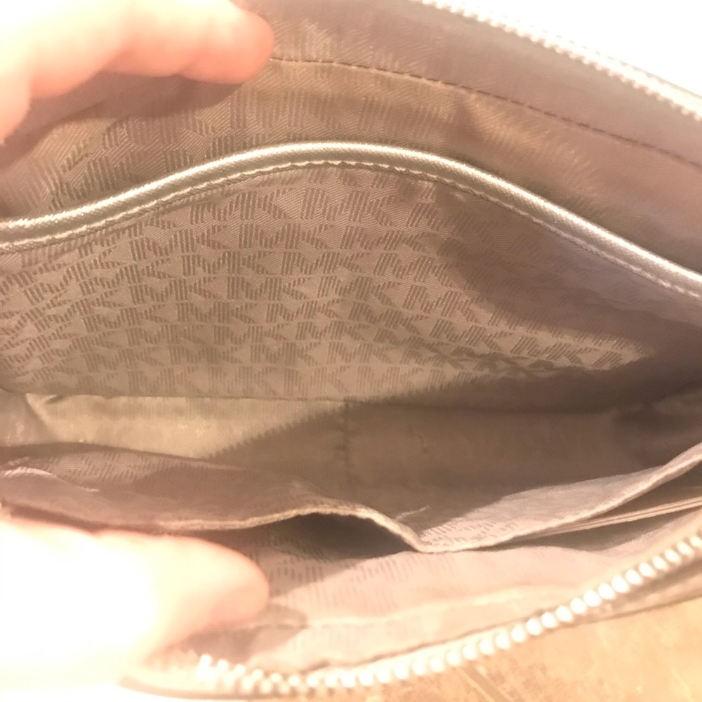 Michael Kors chain purse - Picture 8 of 10